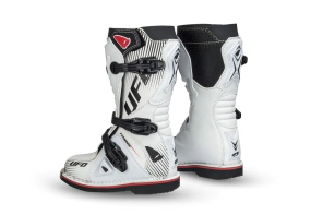 BOTAS UFO TYPHOON NI�O OFF BLANCO ROJO