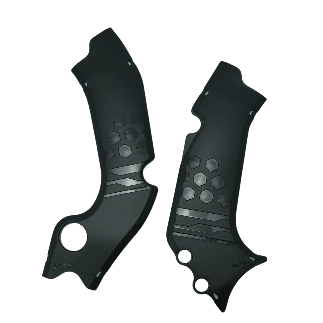 CUBRE CUADRO CHASIS KX 250 KX 450 24/25 NEGRO AMX