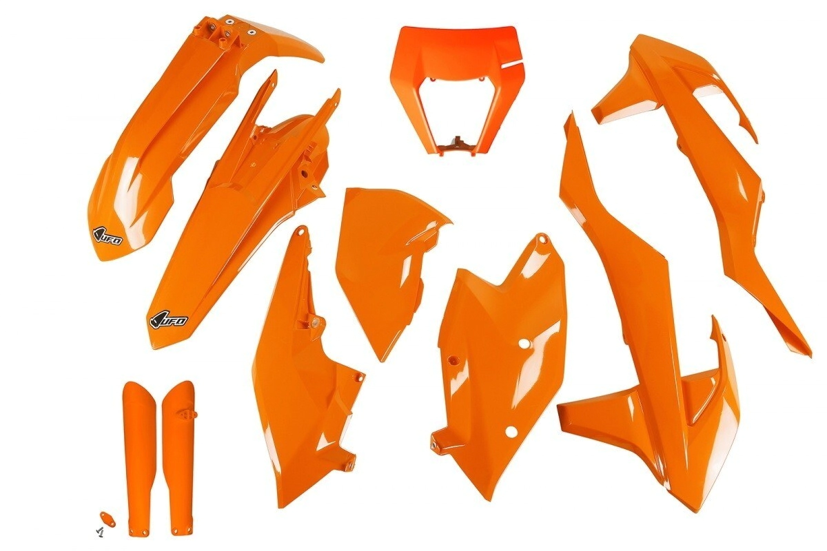 KIT PLASTICOS FULL EXC 17/19 CON FARO UFO NARANJA