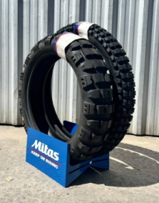 Z Stand Exhibidor Mitas AZUL - Soporte para Cubiertas MITAS