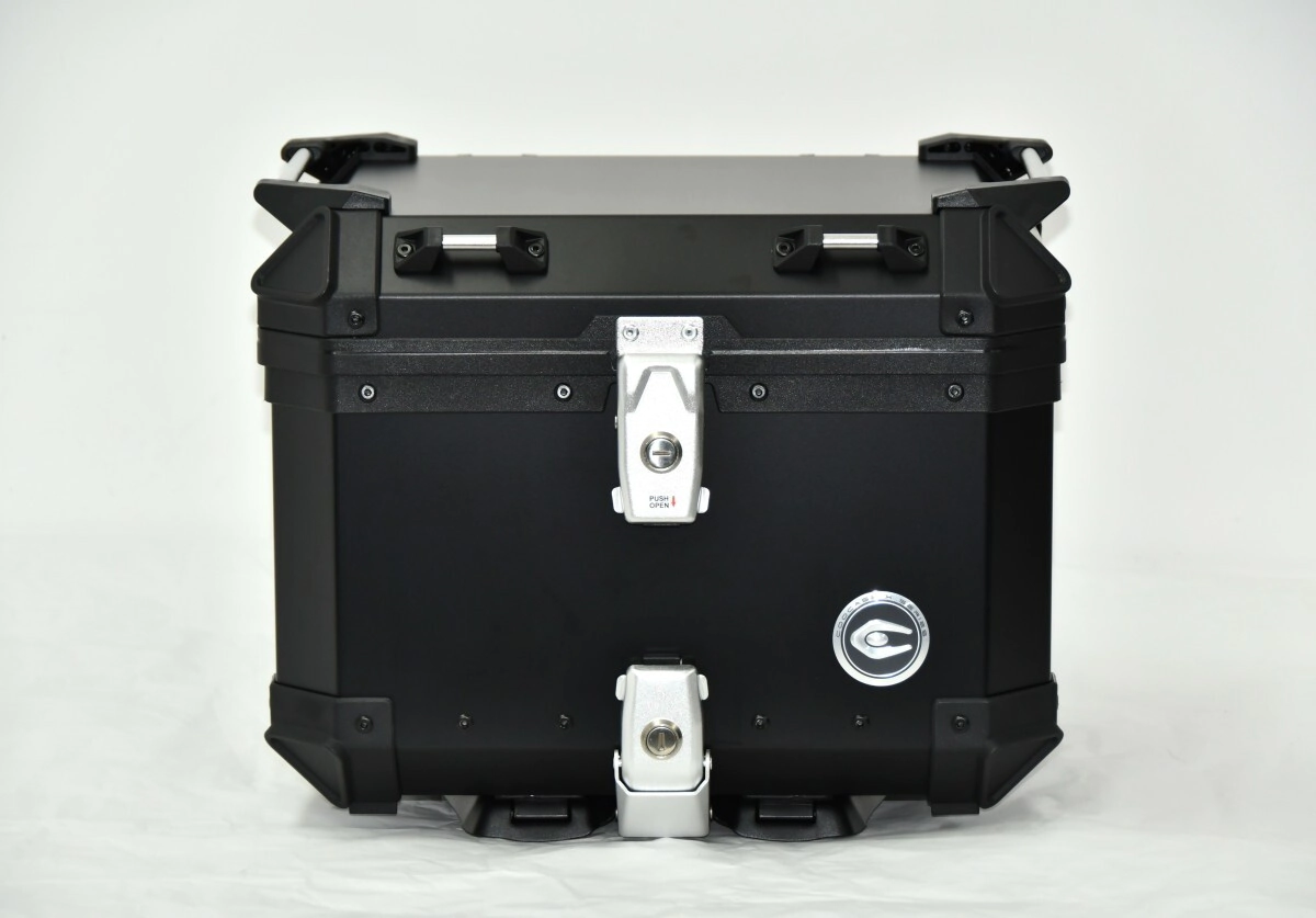 TOP CASE ALU 45L FULL BLACK COOCASE ALUMINIO 1,5mm + DIVISOR Y ELASTICOS