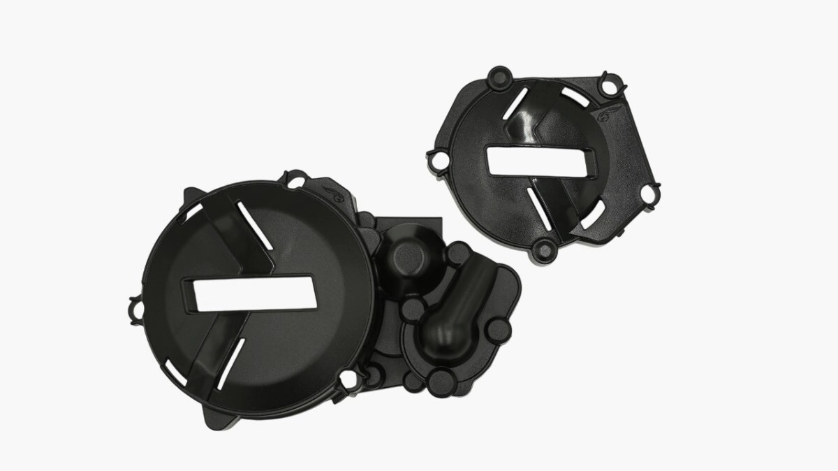TAPA MOTOR EMBRAGUE YZ 250 05/25 YZ 250X 16/25 NEGRO AMX