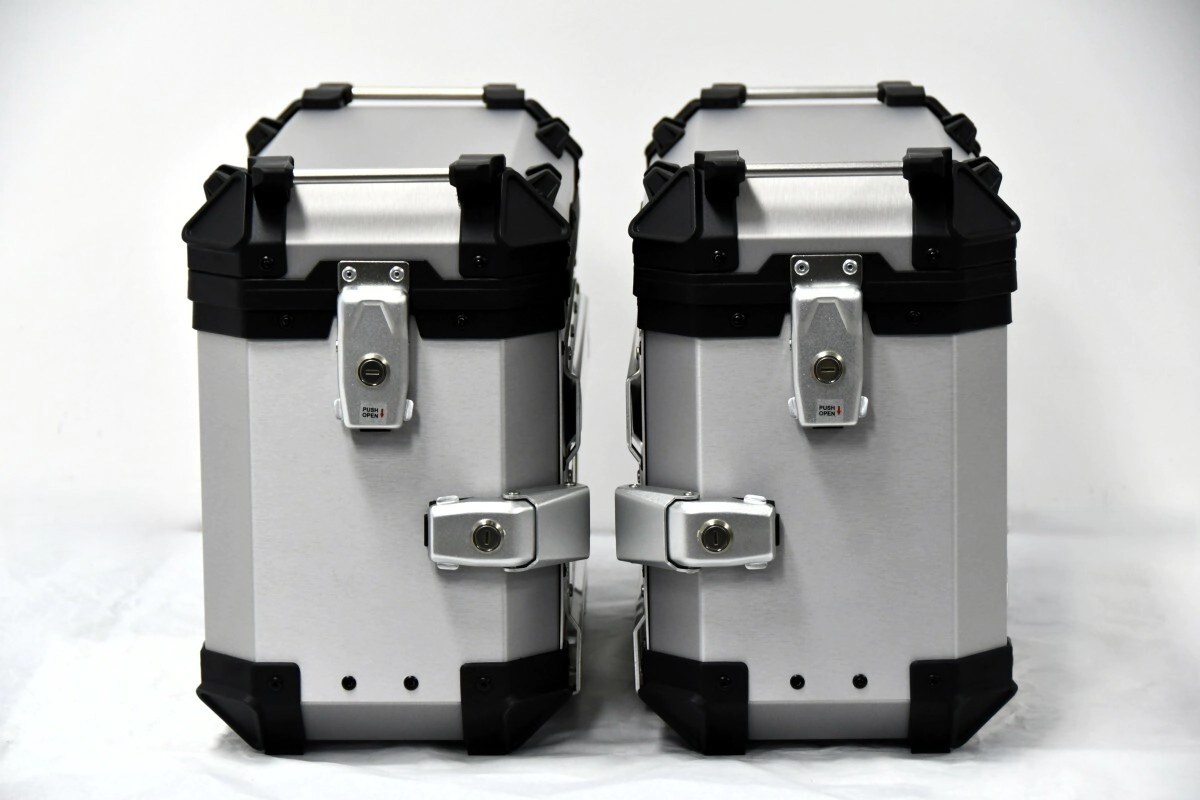 SIDE CASE 36L BRUSHED SILVER COOCASE ALUMINIO 1,5mm + DIVISOR Y ELASTICOS