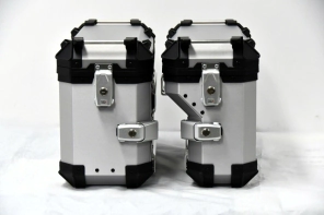 BAULERAS LATERALES 36L S-SHAPE DER COOCASE ALUMINIO 1,5mm + DIVISOR Y ELASTICOS