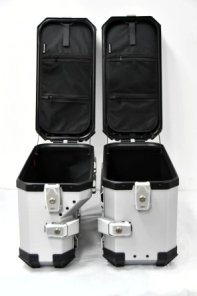 BAULERAS LATERALES 36L S-SHAPE IZQ -VOGUE 650- BRUSHED SILVER COOCASE ALUMINIO 1,5mm + DIVISOR Y ELA