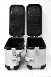 BAULERAS LATERALES 36L S-SHAPE IZQ -VOGUE 650- BRUSHED SILVER COOCASE ALUMINIO + DIVISOR Y ELASTICOS