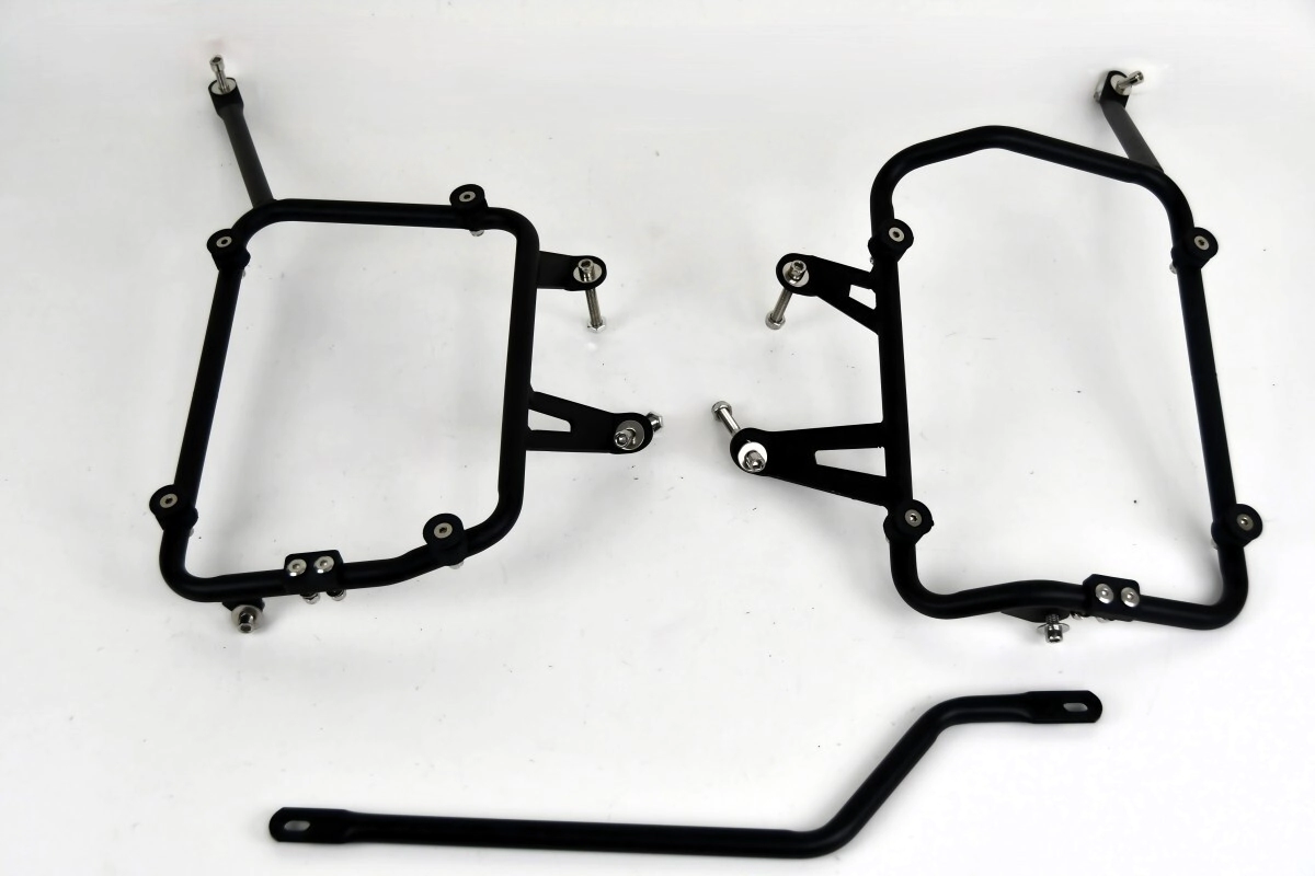 SOPORTE BAULERAS LATERALES QJMOTOR SRT 550SX/600SX 22/25 COOCASE PORTA ALFORJAS